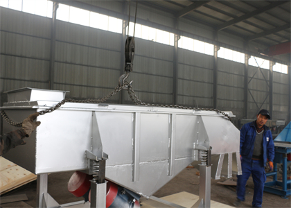 Linear vibrating screen